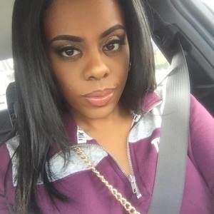 Meet your Posher, Dominique